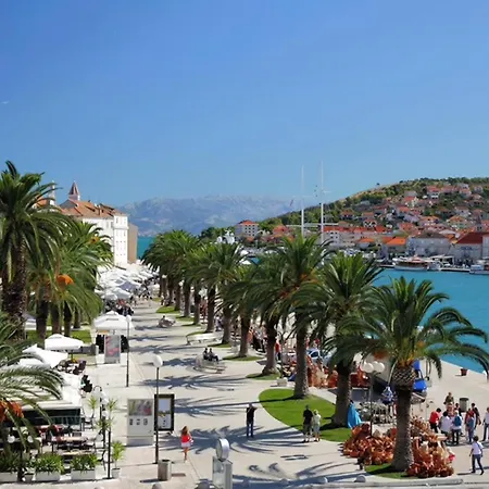 Moderne Ap, 2 Mit Pool Und Grill In Der Naehe Von Split Und Trogir * Kaštela